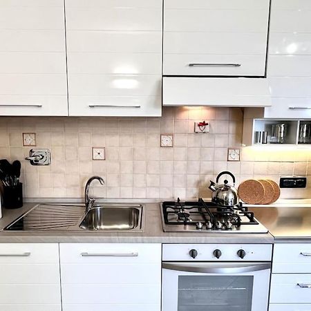 Comfyspot Apartment Rosia ภายนอก รูปภาพ