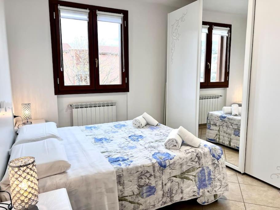 Comfyspot Apartment Rosia ภายนอก รูปภาพ