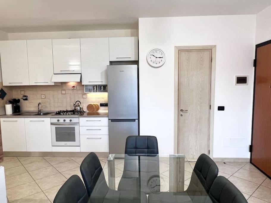 Comfyspot Apartment Rosia ภายนอก รูปภาพ
