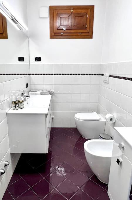 Comfyspot Apartment Rosia ภายนอก รูปภาพ