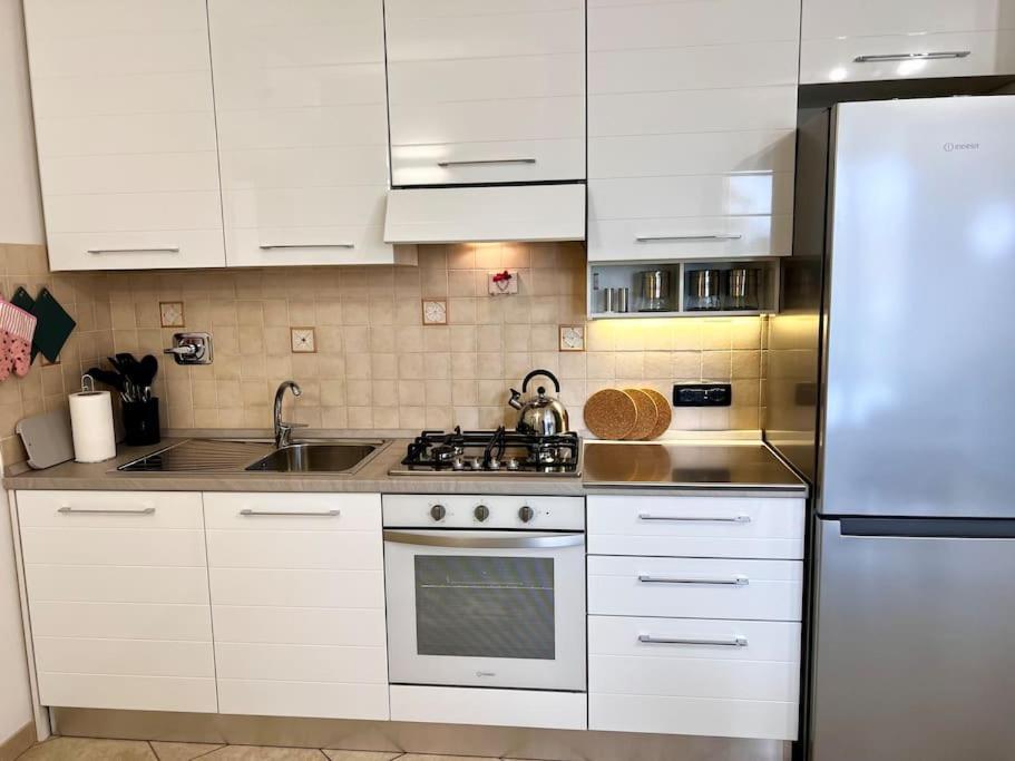 Comfyspot Apartment Rosia ภายนอก รูปภาพ