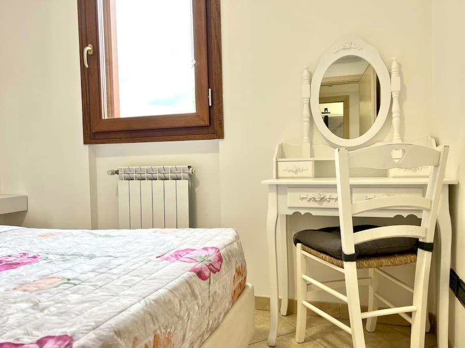 Comfyspot Apartment Rosia ภายนอก รูปภาพ